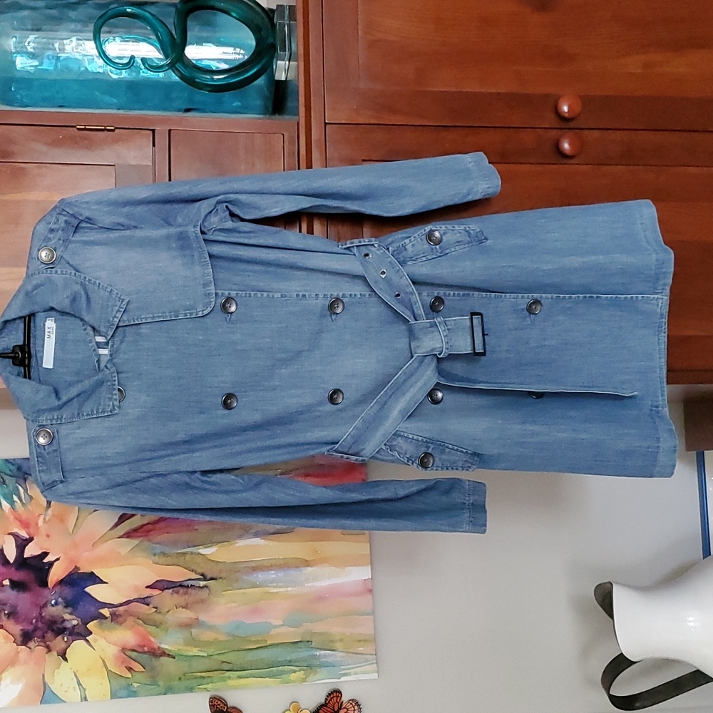 Max Jean coat with belt small never worn. Steamed/Laundered no tag